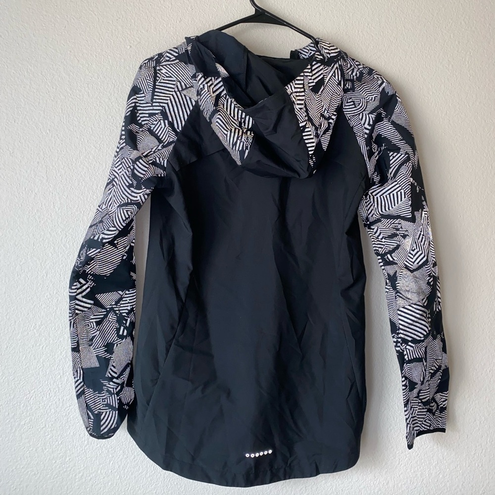 Nike Jacket - Picture 4 of 5